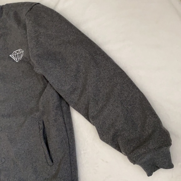 {NWT) Diamond Supply Co. | Embroidered Logo Varsity Bomber Jacket Gray (L) - Picture 10 of 16